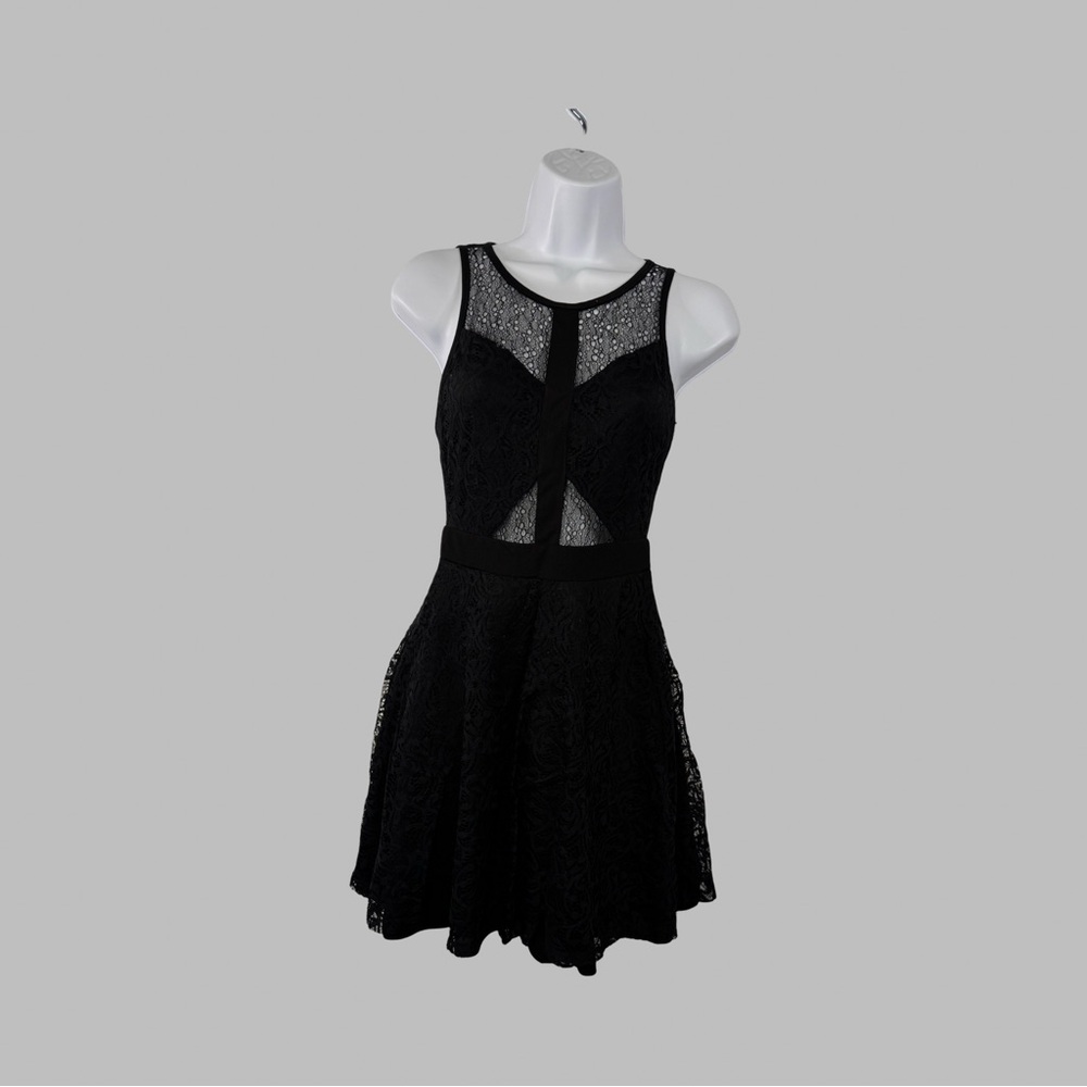Material Girl Lace Overlay Black Sleeveless Party Mini Dress Size Small - Picture 1 of 9